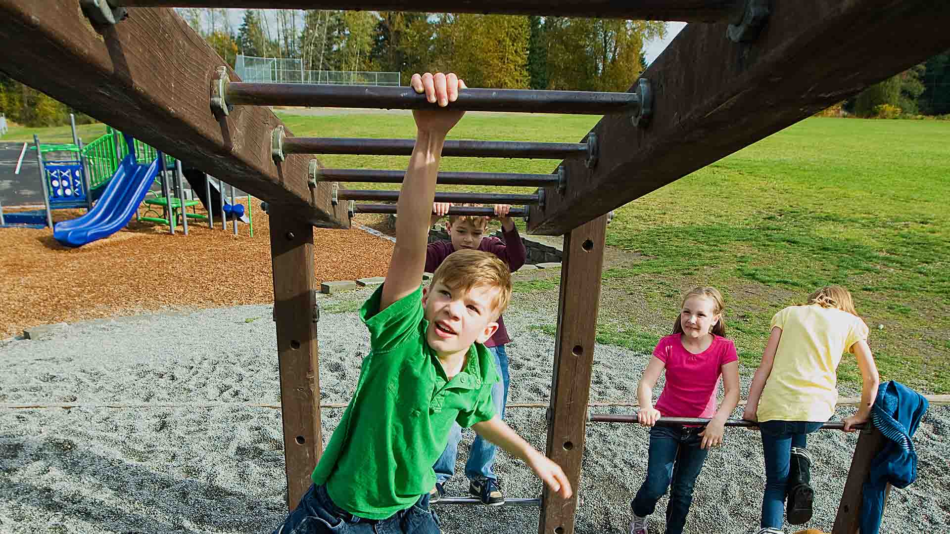 Outdoor Play & Learning