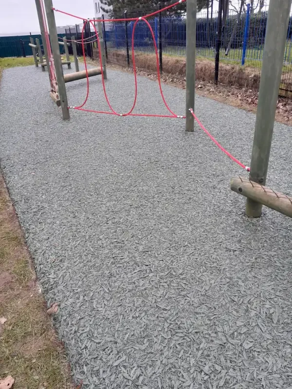 Trim Trail with rubber mulch