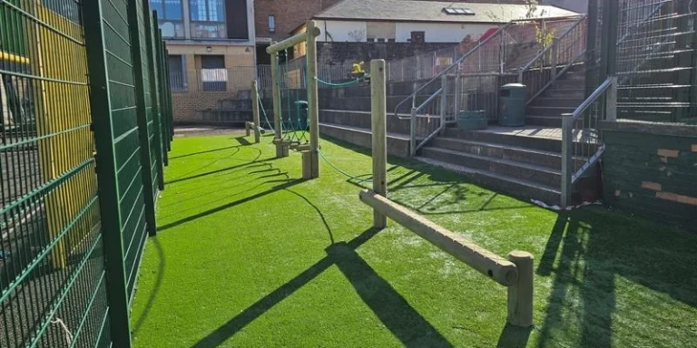 Trim Trail on artifical grass