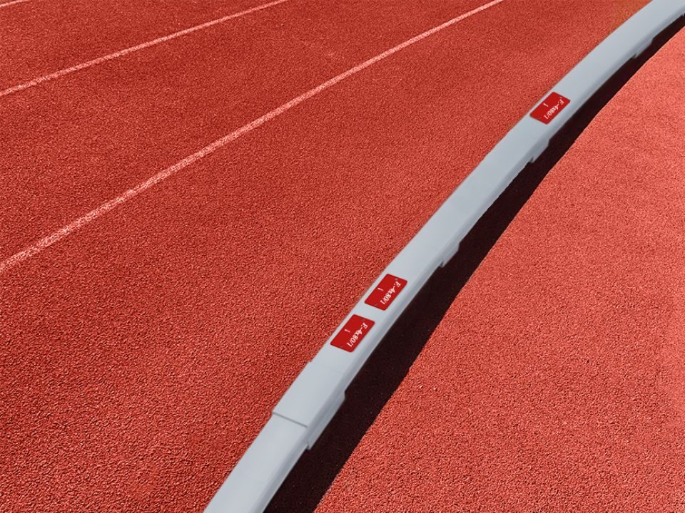 Track kerb marker - Image 3