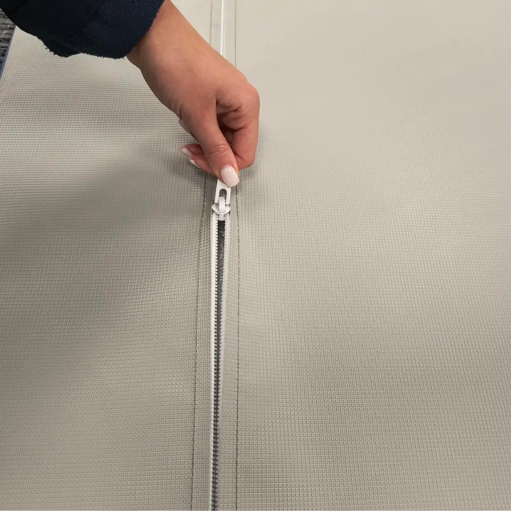 Zip on the back of sportsafe mat