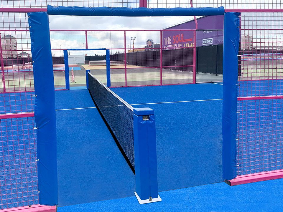 Padding for padel cage door - Image 2