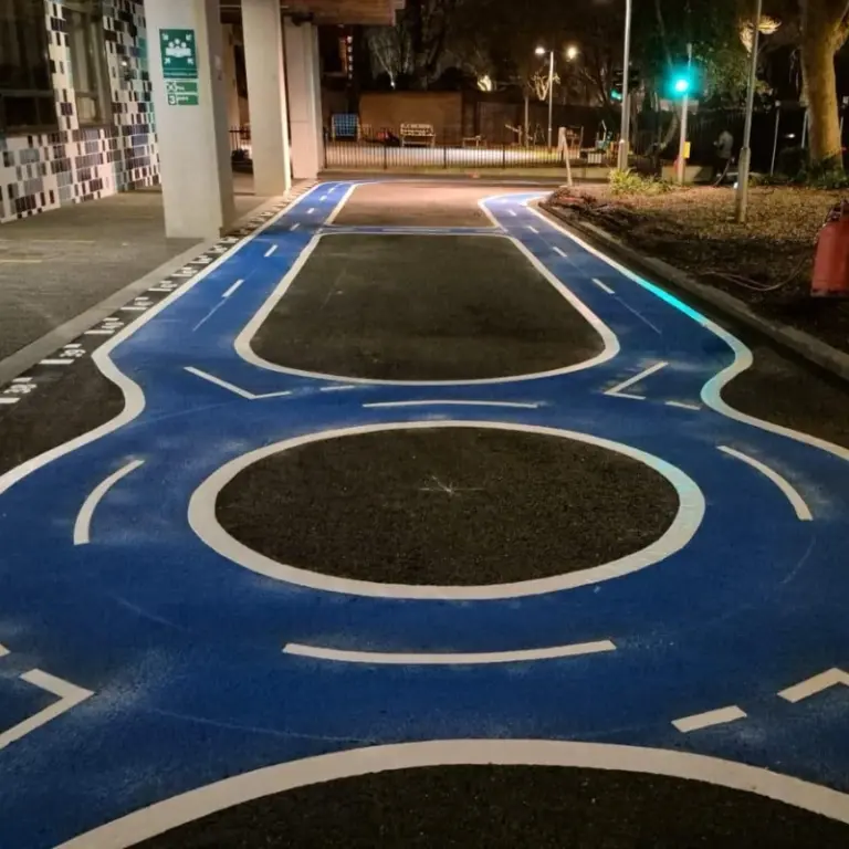 Swiss Cottage road markings image